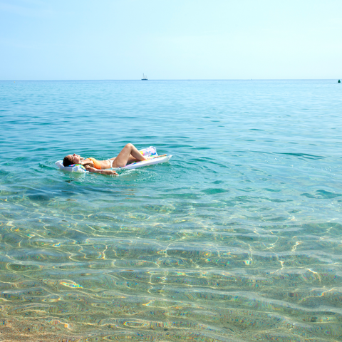Woman-Bathing-Sea